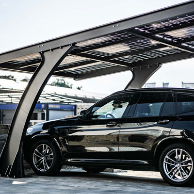 Abkühlung und Schatten durch Solar Carports